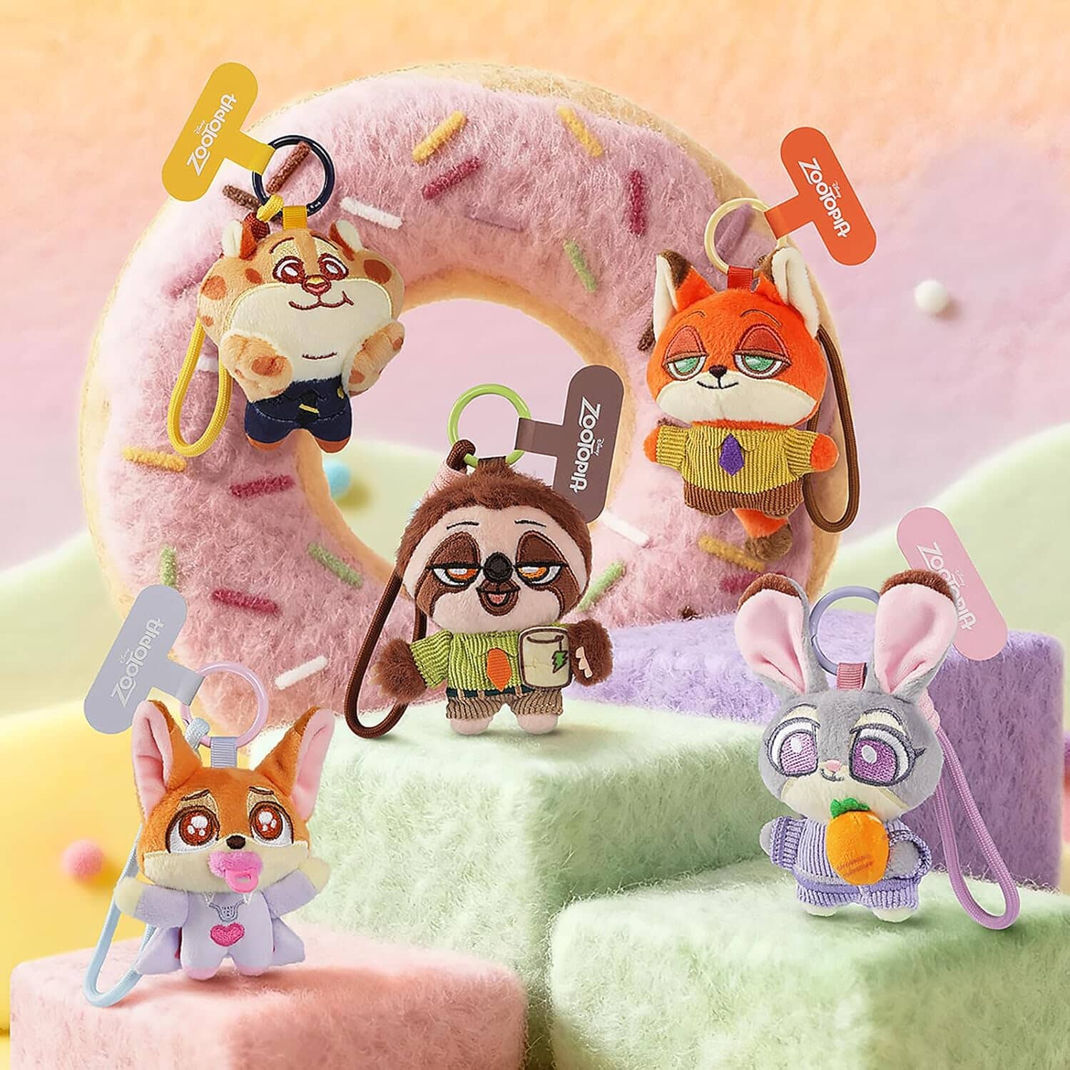 52TOYS x Disney: Zootopia Cute Crew Phone Strap Plush Blind Box (1pc) Simple 52TOYS