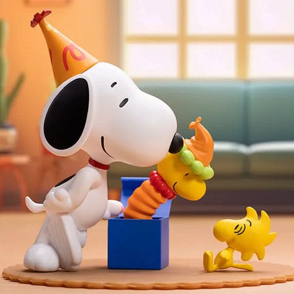 Pop Mart x Peanuts: Snoopy & Woodstock Best Friends Series Figurine Blind Box (1pc) Simple Pop Mart
