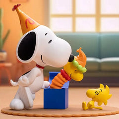 Pop Mart x Peanuts: Snoopy & Woodstock Best Friends Series Figurine Blind Box (1pc) Simple Pop Mart