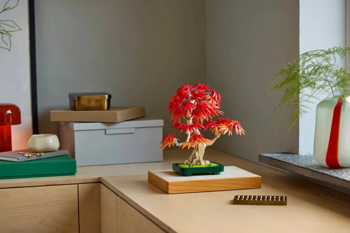 LEGO® Japanese Red Maple Bonsai Tree Showcase 