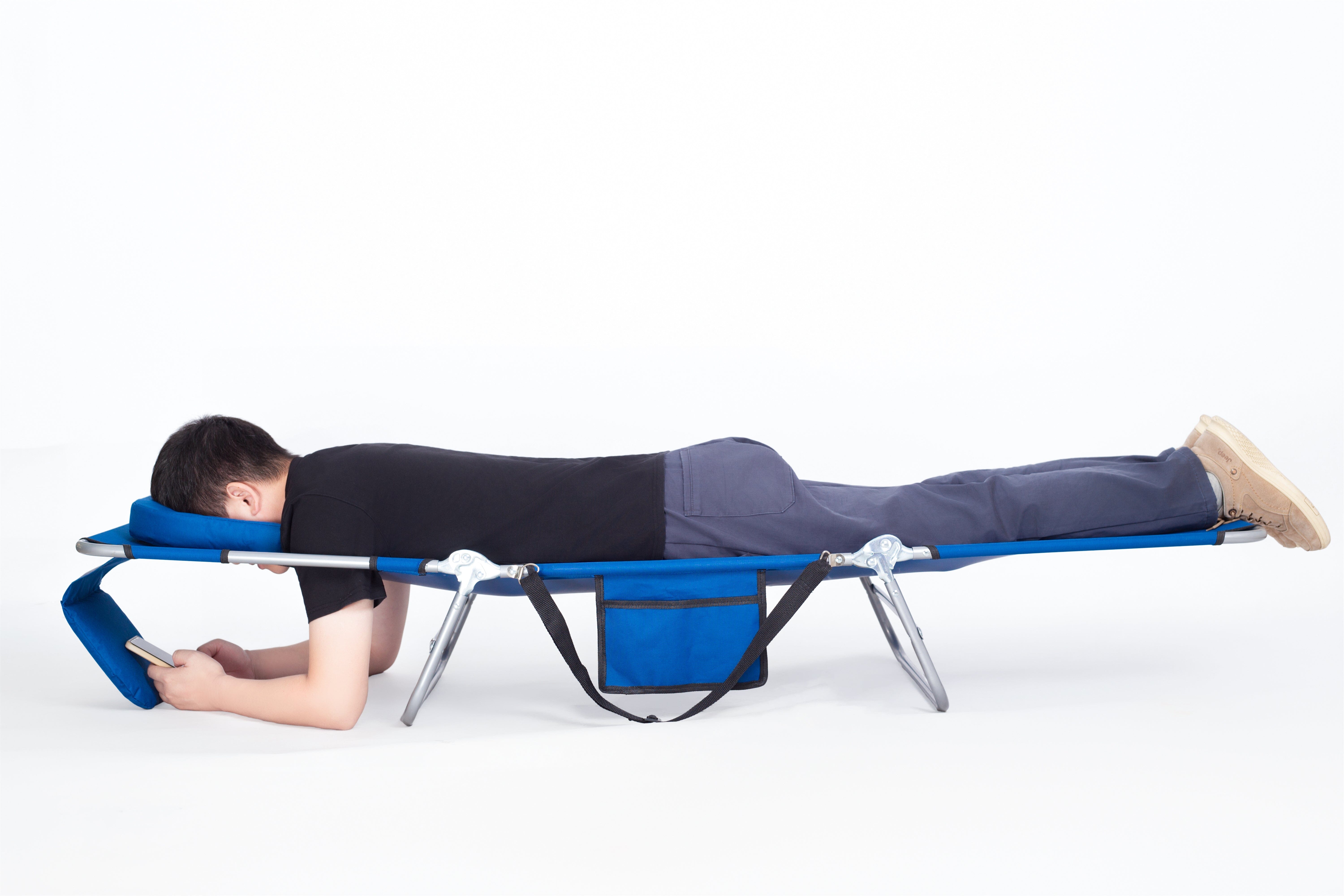 SunStream Lounger: The Lounge Chair Simple Showcase 