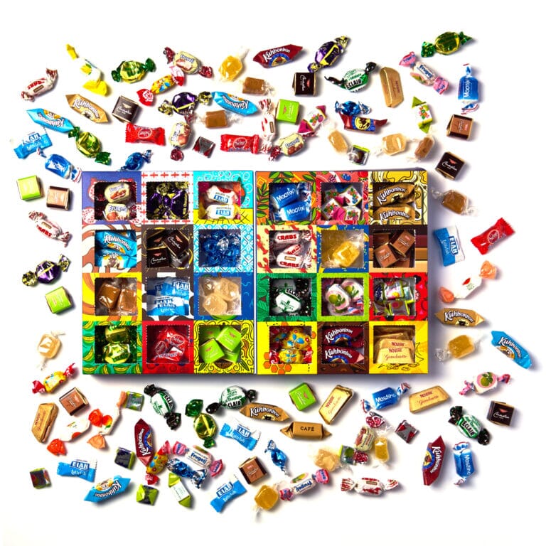 Universal Yums Snack Box: Around The World Candy Advent Calendar Simple Universal Yums 
