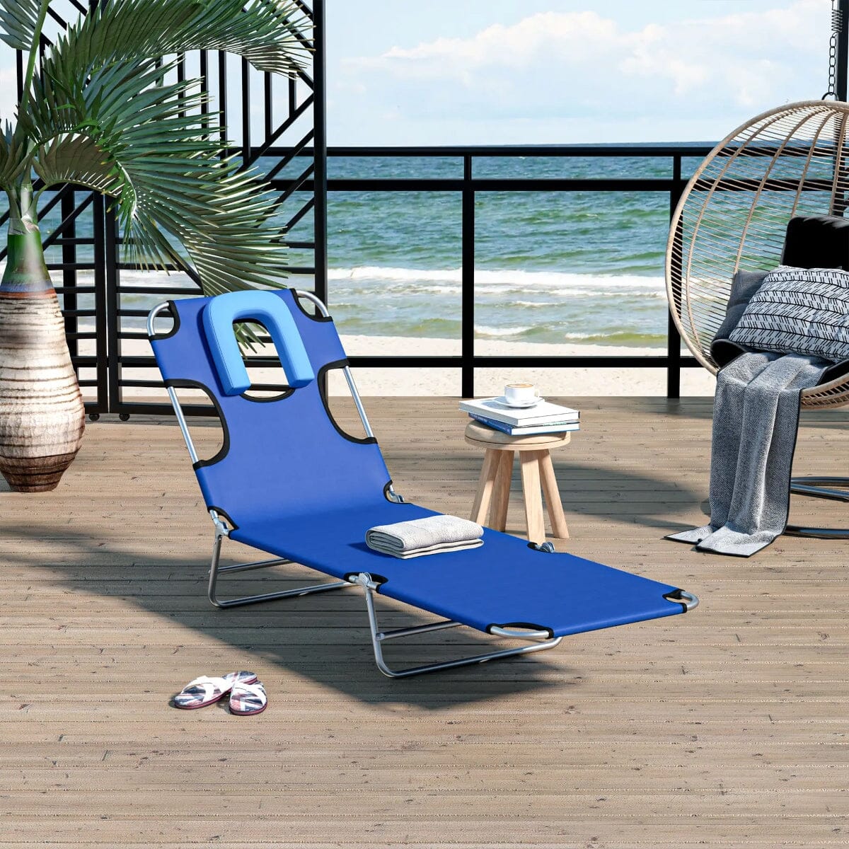 SunStream Lounger: The Lounge Chair Simple Showcase 