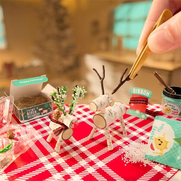 MGA's Miniverse™ - Make It Mini Holiday Mystery Capsule Simple MGA Miniverse 