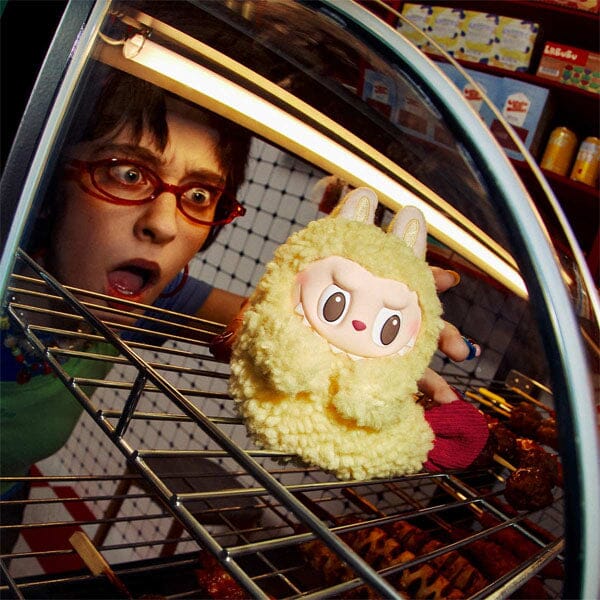 キーホルダー・アクリルキーホルダー labubu Wacky Mart Series-Earphone Case Pop Mart x The Monsters Labubu Wacky Mart Earphone Case