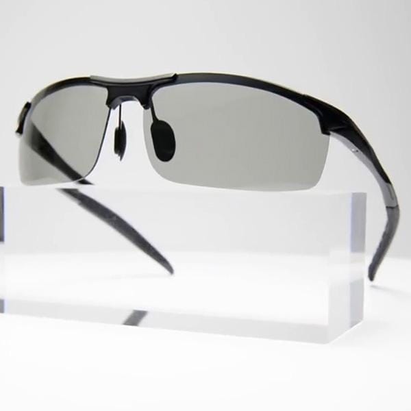 ClearEyz Photochromic Sunglasses Simple magazineracksdirect 