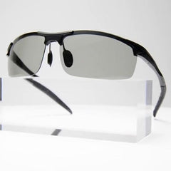 ClearEyz Photochromic Sunglasses Simple magazineracksdirect 